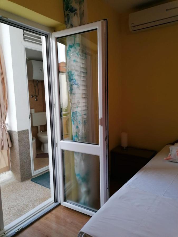 Guest House Lucija Макарська Екстер'єр фото