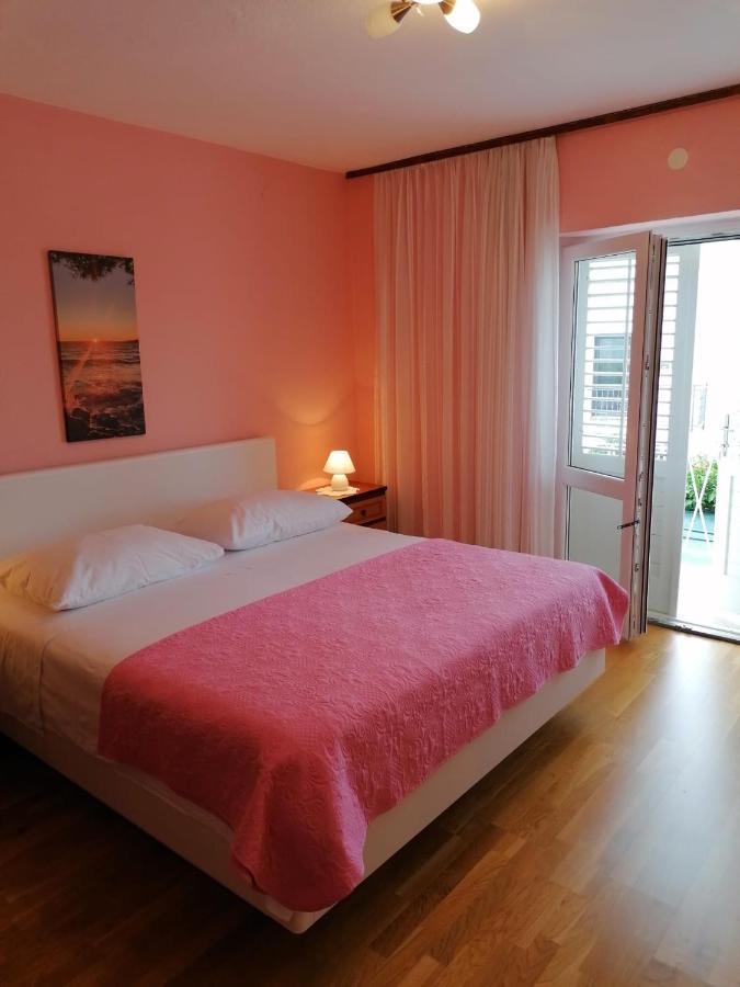 Guest House Lucija Макарська Екстер'єр фото